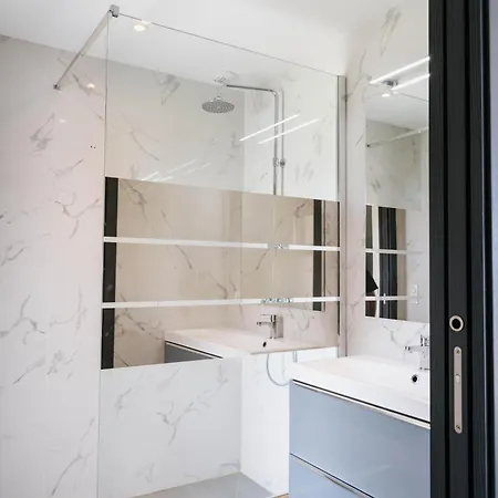 Prestigieuse De Cremat Vila