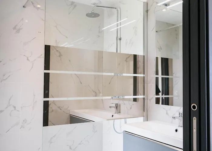 Prestigieuse De Cremat Villa